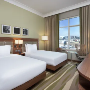 Hilton Garden Inn Dubai Al Muraqabat - Deira