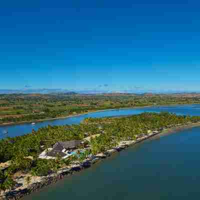 ダブルツリー リゾート バイ ヒルトン ホテル フィジー - ソナイサリ アイランド Hotel Exterior