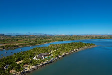 DoubleTree by Hilton Fiji - Sonaisali Island