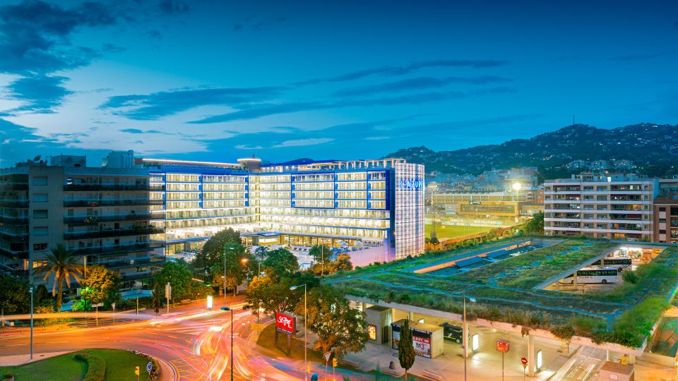 L'Azure Hotel