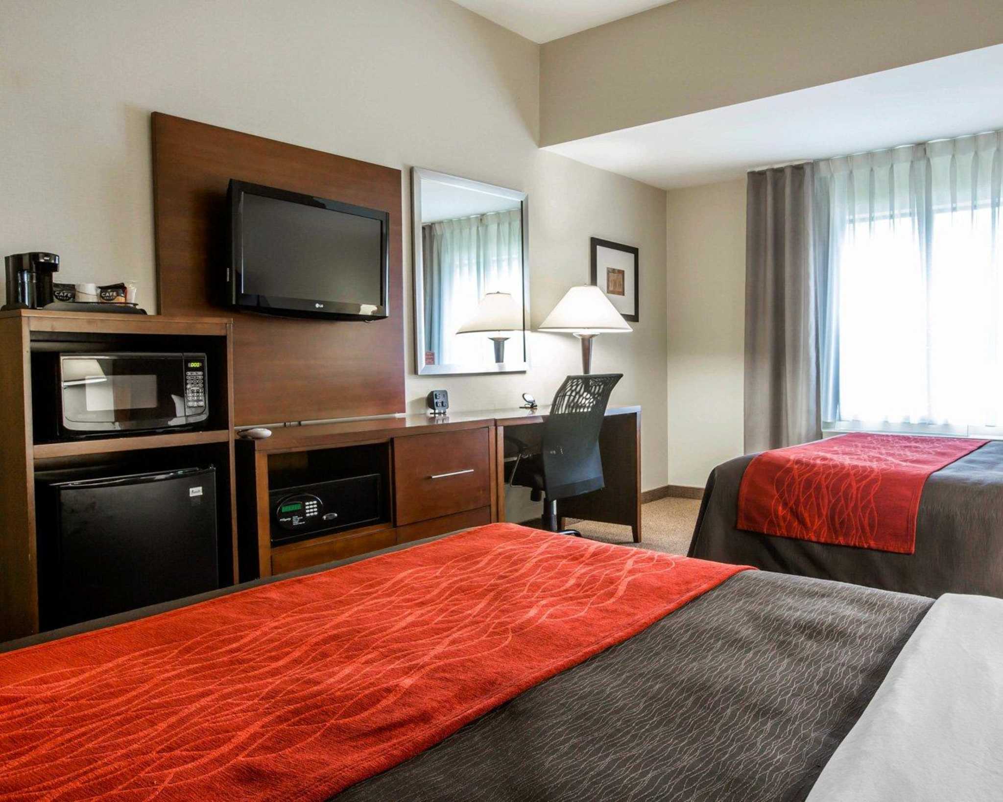 Comfort Inn & Suites Adj to Akwesasne Mohawk Casino