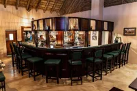 Gooderson DumaZulu Lodge - bar