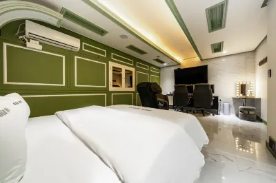 Hotel Via Hotels near Gyeonggi Museum of Modern Art