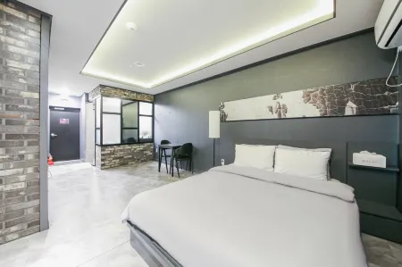 Muju Muju Self Check-in Motel