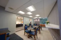 Holiday Inn Express & Suites SANTA CLARA - SILICON VALLEY by IHG - breakfast