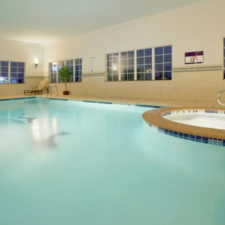 Holiday Inn Express & Suites GEORGETOWN by IHG
