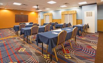 Holiday Inn Express & Suites Denver North - Thornton