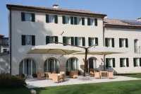 Villa Toderini Hotel dekat Teatro Zancanaro di Sacile