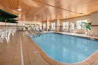 Country Inn & Suites by Radisson, Red Wing, MN - Uima-altaat