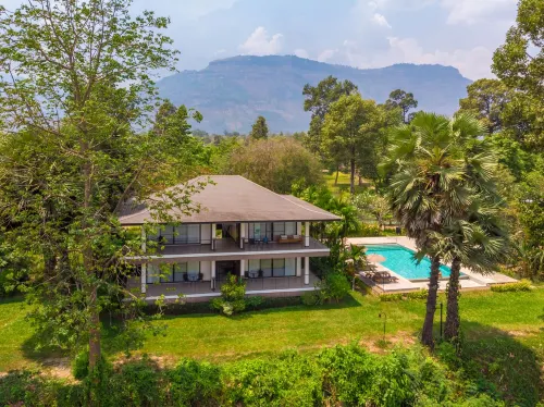 The River Resort Hotel di Champasack