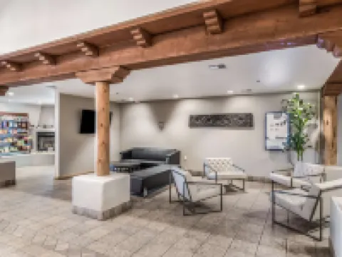 เรดไลอ้อน อินน์แอนด์สวีทส์ กูดเยียร์ ฟีนิกซ์ โรงแรมในกู้ดเยียร์