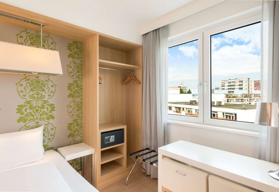 1. NH 베를린 포..