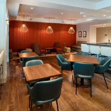Hayes Street Hotel Nashville Отели рядом с достопримечательностью «The Parthenon»