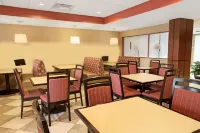 Wyndham Garden Duluth - breakfast