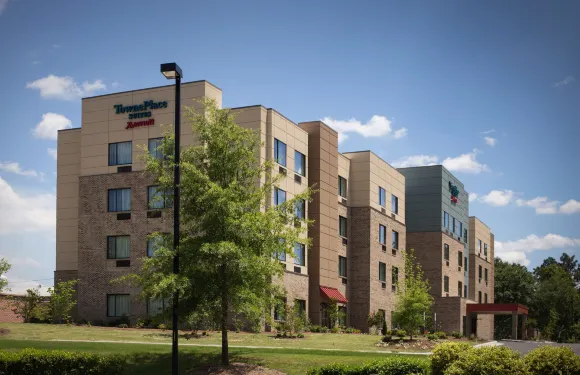 南派恩斯阿伯丁TownePlace套房酒店