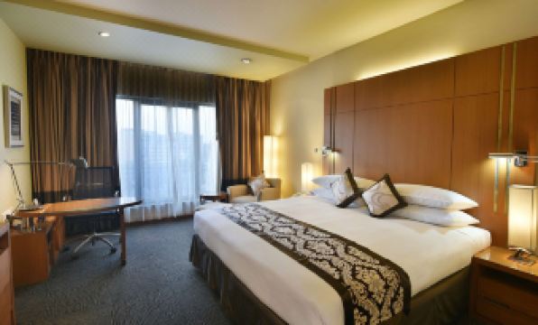Radisson Blu Dhaka Water Garden
