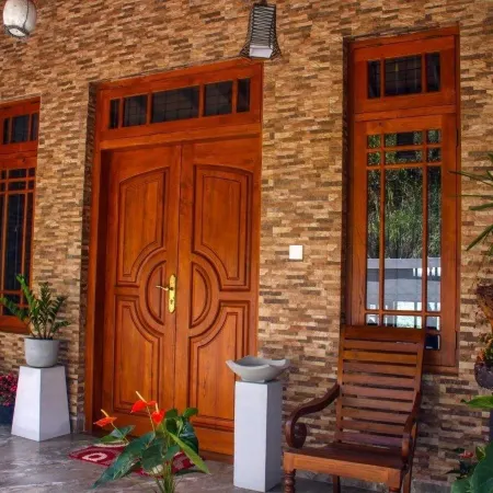 Serenity Hill Oasis