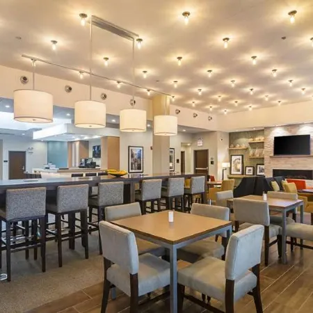 Hampton Inn Chicago North/Loyola Station