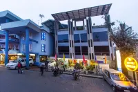 Jagjeet Hotel Hotels near Maneybhanjyang Play Ground