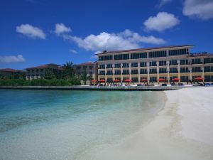 Hulhule Island Hotel