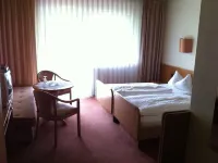 Hotel Bacchusstube Garni Отели в г. Зайлауф