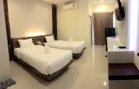 查蘇達湖景飯店 Wat Thung Sri Muang附近的飯店