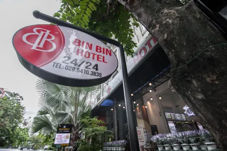 Bin Bin Hotel 6 - Near Secc D7