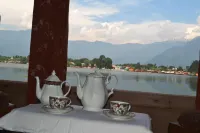 Canada Houseboats