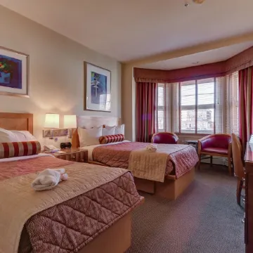 Alexander Inn Отели рядом с достопримечательностью «Зал Независимости»