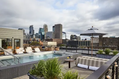 هيوينج هوتل Hotels near Minneapolis Sculpture Garden