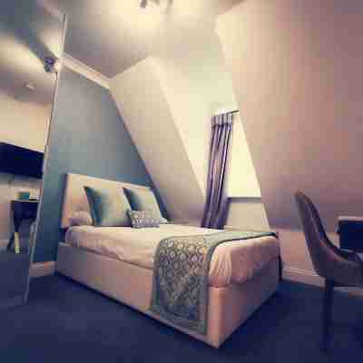 Kings Hotel Rooms