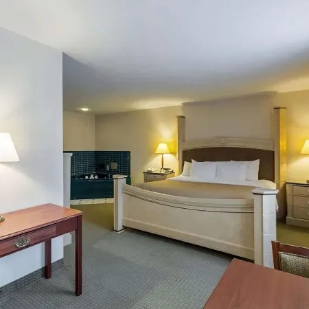 Baymont by Wyndham Omaha SW