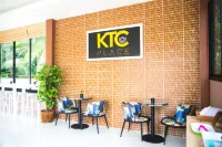 Ktc Place Hotels in Damnoen Saduak