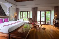 Royal Lanta Resort & Spa