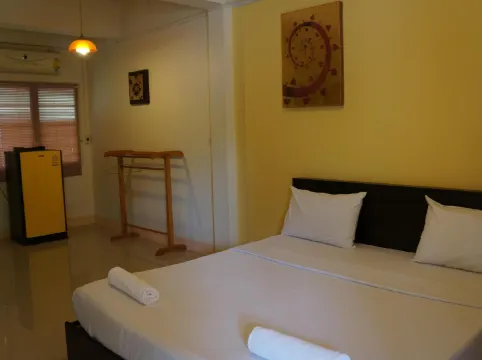 ห้องสแตนดาร์ด เตียงใหญ่หรือเตียงแฝด