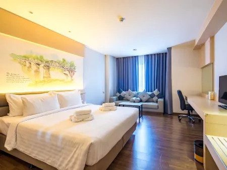 Parinda Hotel