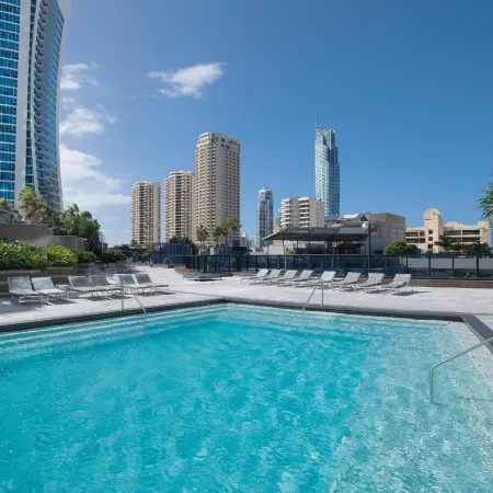 Mantra Circle on Cavill Surfers Paradise Отели рядом с достопримечательностью «Морской Мир»