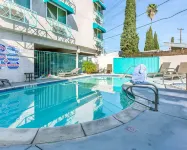 Quality Inn Burbank Airport - Pools