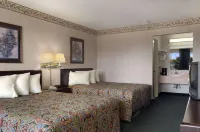 Days Inn by Wyndham Jonesboro AR - 2-Star