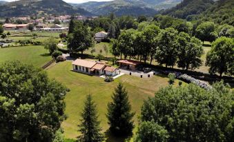 Piscina en Casa Rural Con Encanto El Puentuco Una de las Casas Mas Valoradas de Cantabria