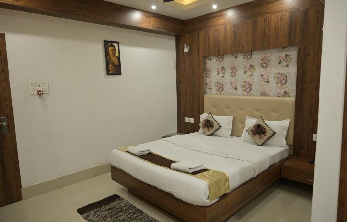 Hotel Tlb Palace