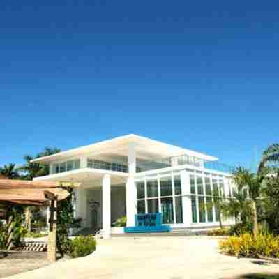 Chateau by the Sea Hotel Exterior