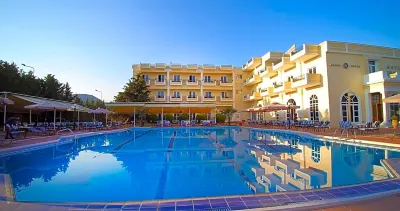 Kouros Hotel Hotels near Pier beach