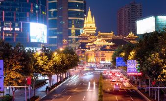 Hanting Hotel (Shanghai Jing'an Temple Subway Station)