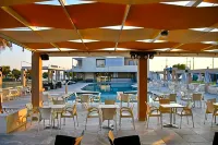 Castro Beach Hotel - balcony