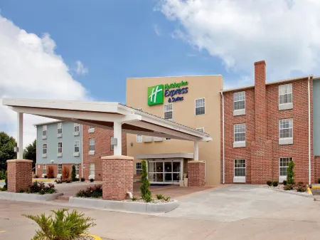 Holiday Inn Express & Suites North Kansas City Отели в г. Риверсайд