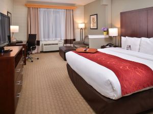 Comfort Suites Airport Tukwila Seattle