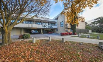 Belconnen Way Hotel & Serviced Apartments