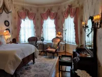 Alexander Mansion Bed & Breakfast Hotels in Winona