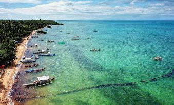 Nichos Island Resort